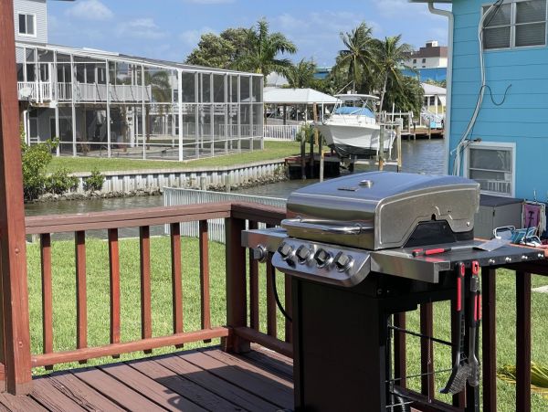 Walk to Beach Fort Myers Vacation Home Canal Views