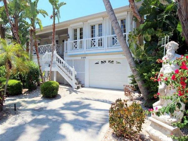 Private Pool Vacation Home in Fort Myers Three Bedrooms