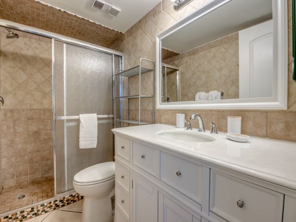 Stunning 10th-floor Beachfront Condo Studio in Fort Myers