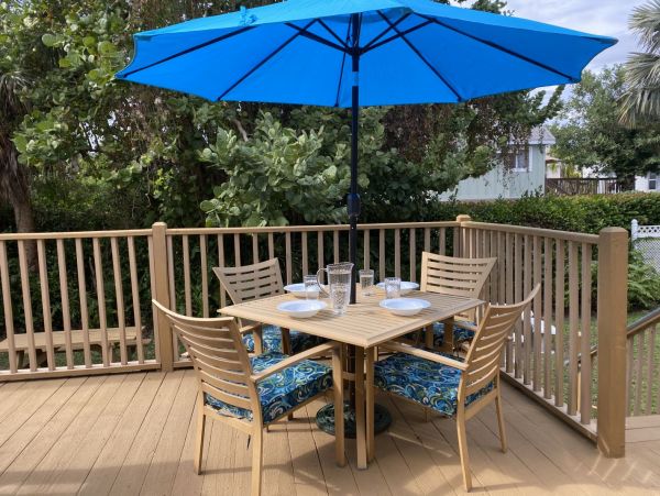 Walk to Beach Fort Myers Vacation Home Two Bedrooms Sleeps 4