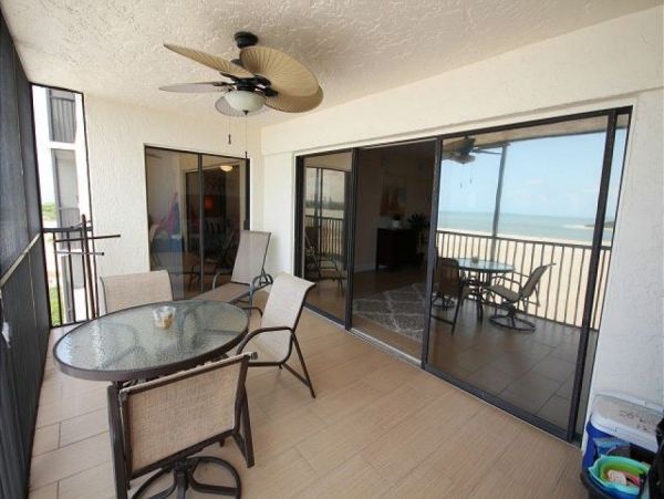 Two Bedroom Condo in Fort Myers Beach Sleeps 4