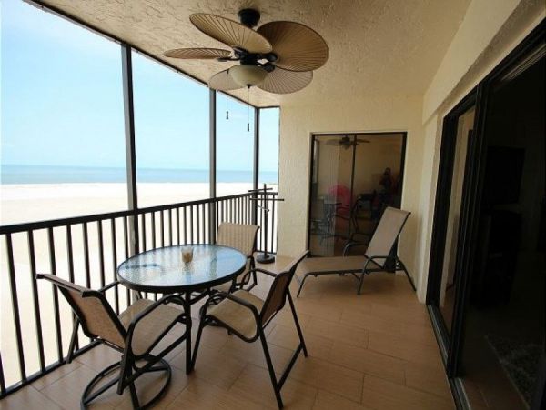 Two Bedroom Condo in Fort Myers Beach Sleeps 4