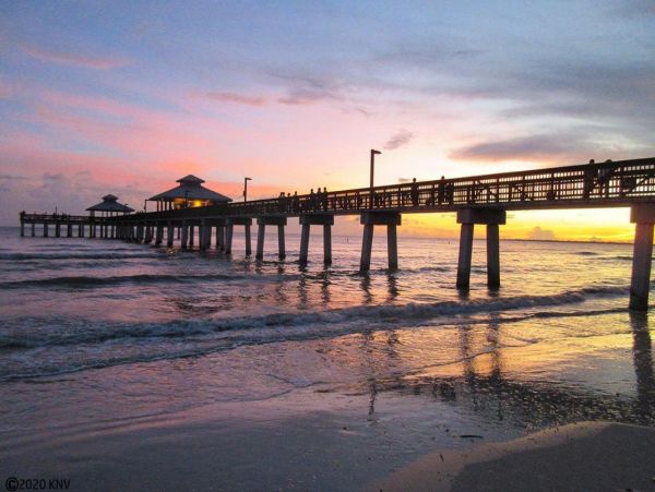 Two Bedroom Condo in Fort Myers Beach Sleeps 4