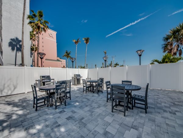 Fort Myers Beach Vacation Rentals 2-Bedroom Beachfront Condo with Gulf Views