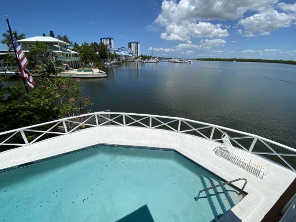 Fort Myers Home 999632