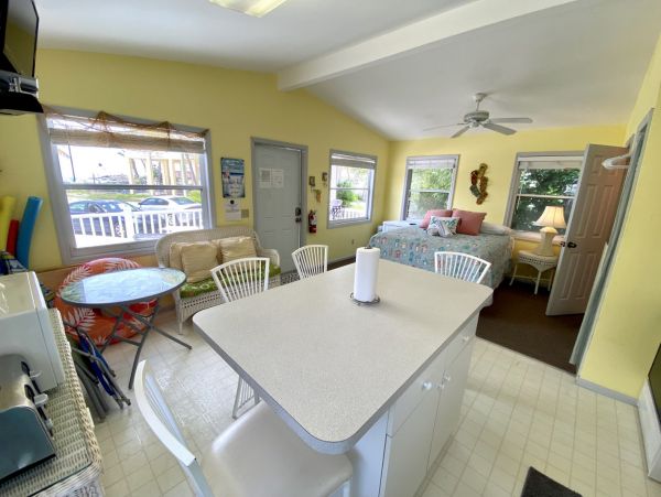Fort Myers Vacation Studio Steps to Beach Sleeps 2 Guests