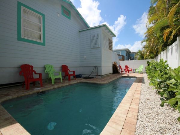 Charming 3-Bedroom Pool Home in Fort Myers Beach