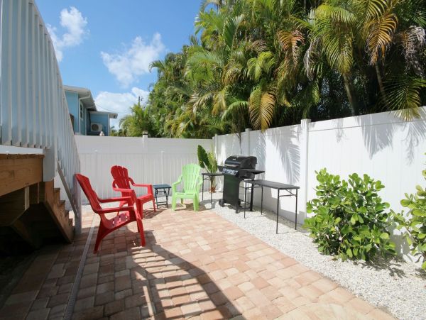Charming 3-Bedroom Pool Home in Fort Myers Beach