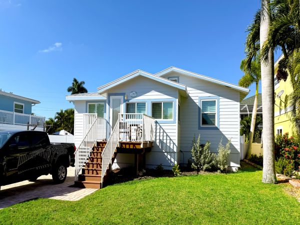 Charming 3-Bedroom Pool Home in Fort Myers Beach