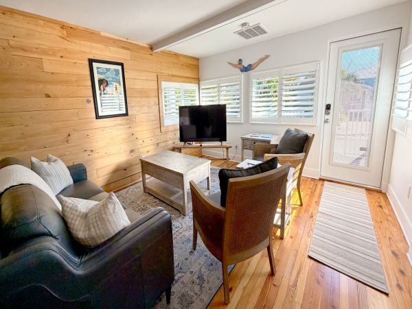 Charming 3-Bedroom Pool Home in Fort Myers Beach
