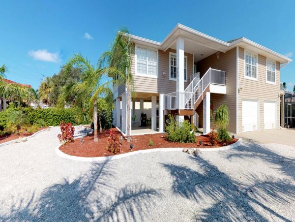 Fort Myers Home 999641