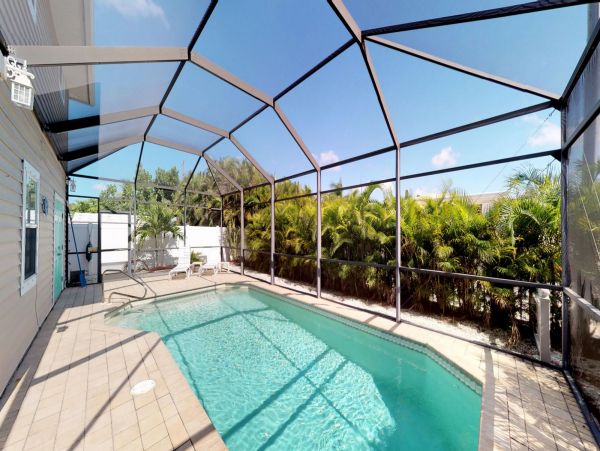 Fort Myers Home 999641