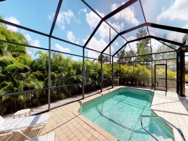 Fort Myers Home 999641