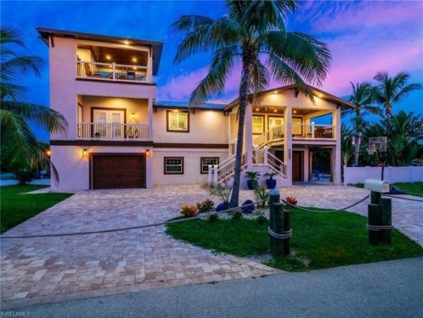 Fort Myers Beach Vacation Rental | Luxury Gulf Coast Pool Home with Rooftop Deck
