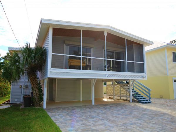 Fort Myers Home 999647