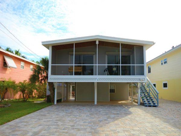 Fort Myers Home 999647