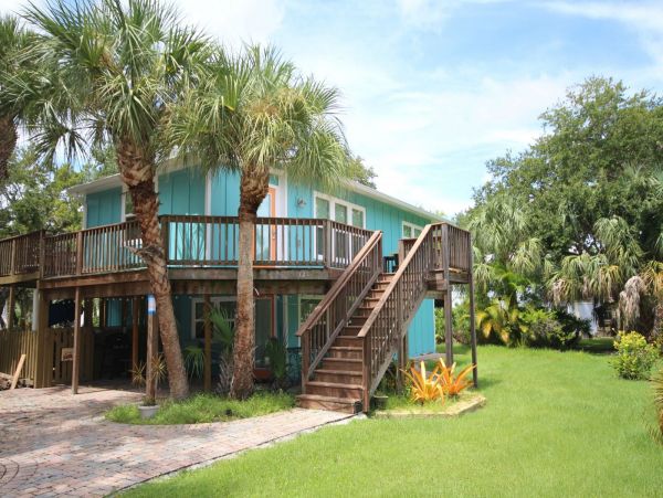 Fort Myers Home 999655