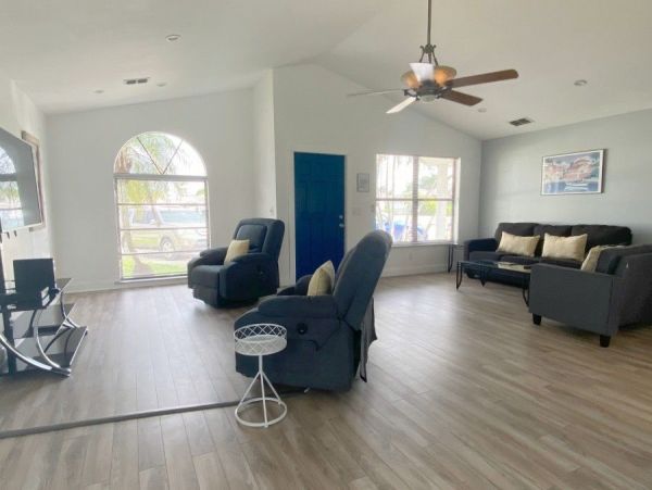Fort Myers Home 999657