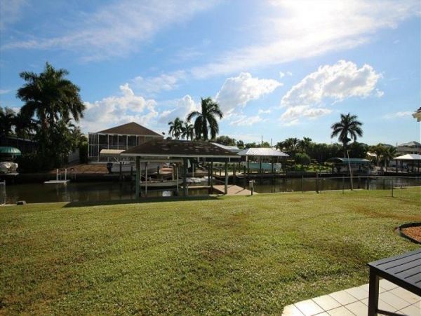 Fort Myers Home 999657
