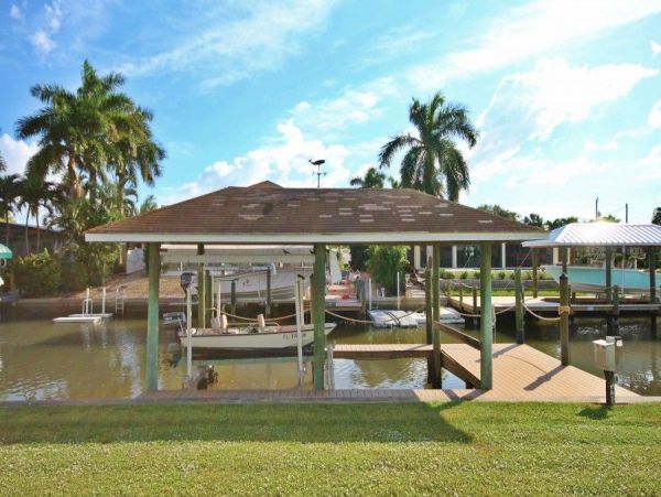 Fort Myers Home 999657