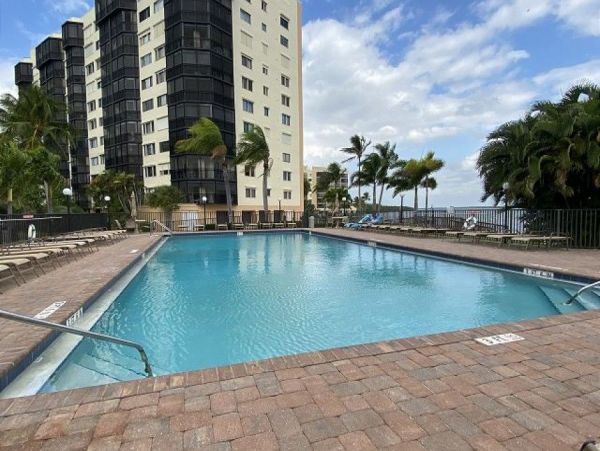 Fort Myers Condo 999659