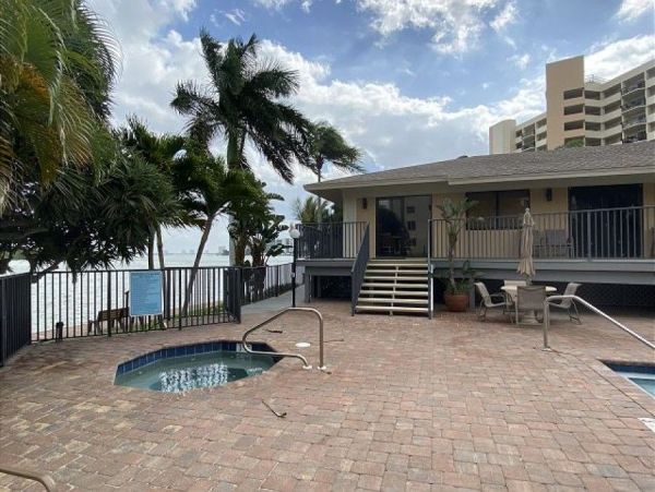 Fort Myers Condo 999659
