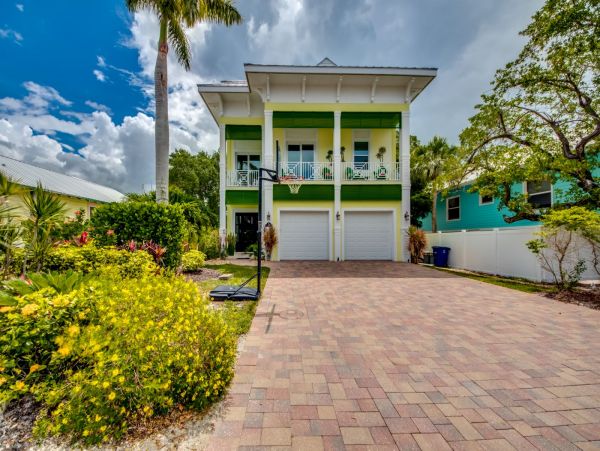 Fort Myers Home 999661