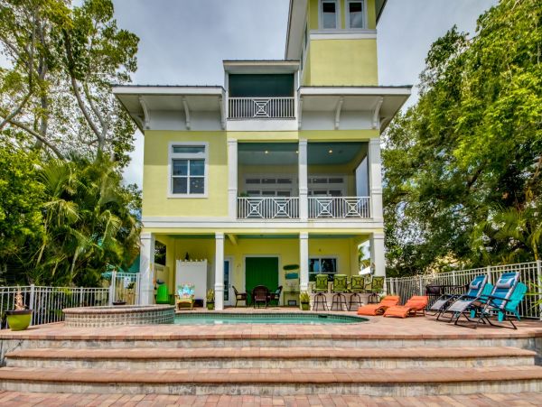 Fort Myers Home 999661