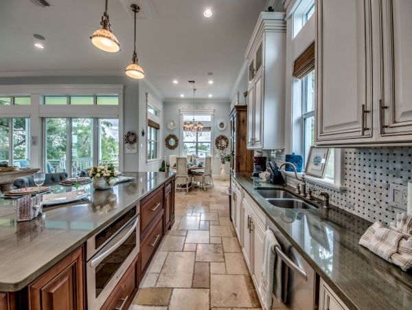Fort Myers Home 999661