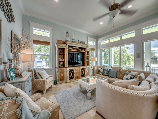 Fort Myers Home 999661