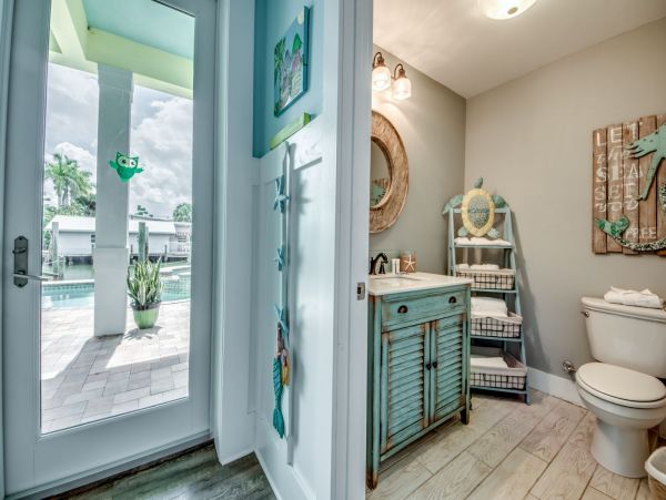 Fort Myers Home 999661