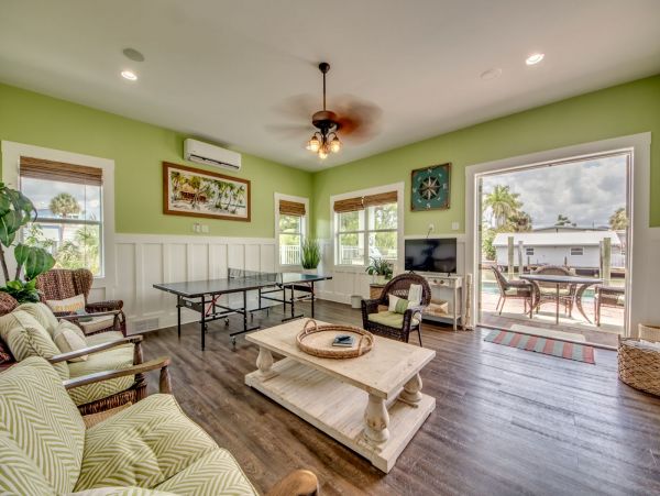 Fort Myers Home 999661