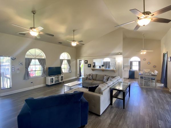Fort Myers Home 999664