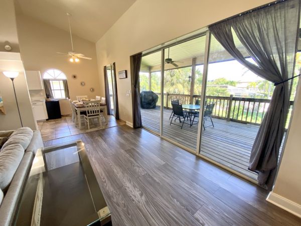 Fort Myers Home 999664