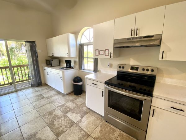 Fort Myers Home 999664