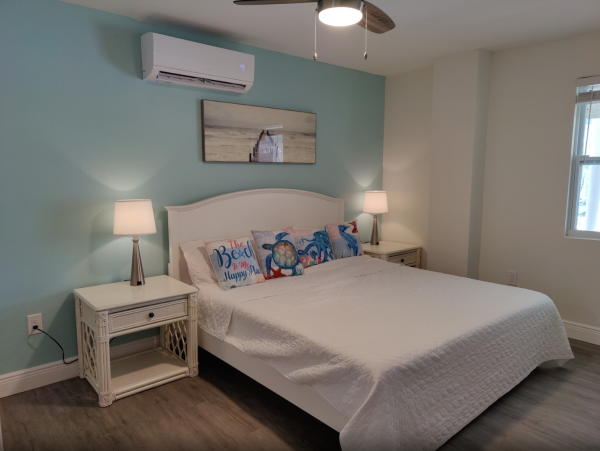 Florida Island Vacation Rentals - Gulf Coast Beach Homes with Canal Access & Pet Friendly
