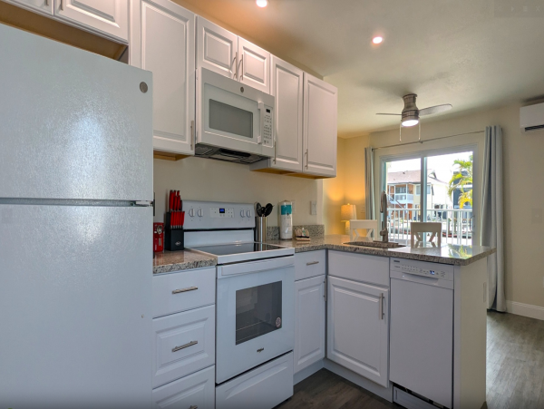 Florida Island Vacation Rentals - Gulf Coast Beach Homes with Canal Access & Pet Friendly