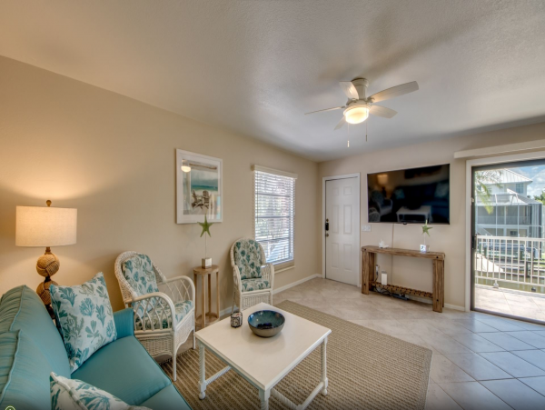 Florida Island Vacation Rentals - Gulf Coast Beach Homes with Canal Access & Pet Friendly