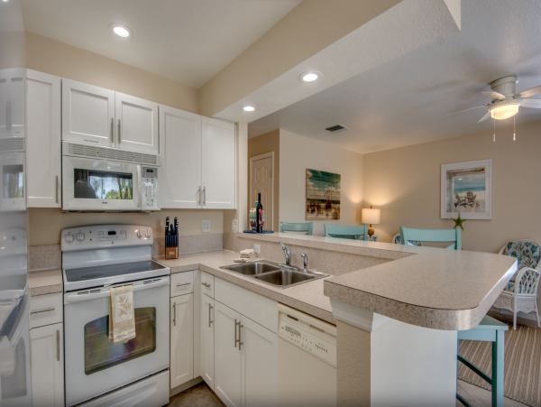 Florida Island Vacation Rentals - Gulf Coast Beach Homes with Canal Access & Pet Friendly