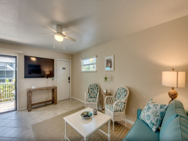 Florida Island Vacation Rentals - Gulf Coast Beach Homes with Canal Access & Pet Friendly