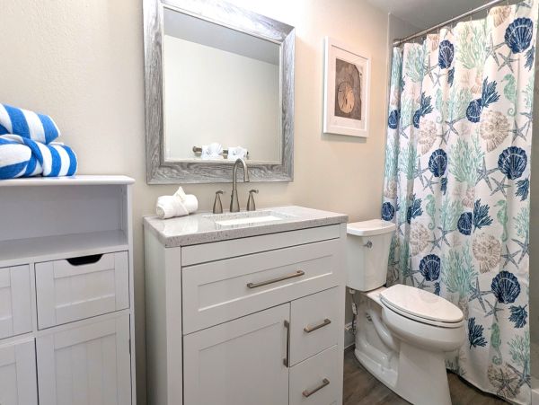 Florida Island Vacation Rentals - Gulf Coast Beach Homes with Canal Access & Pet Friendly