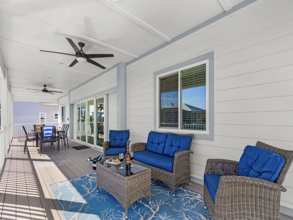 Coastal Paradise in Fort Myers - Luxury Vacation Home 3 Bedroom