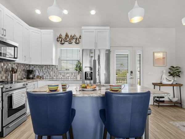 Coastal Paradise in Fort Myers - Luxury Vacation Home 3 Bedroom