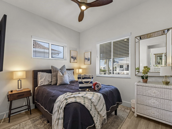Coastal Paradise in Fort Myers - Luxury Vacation Home 3 Bedroom
