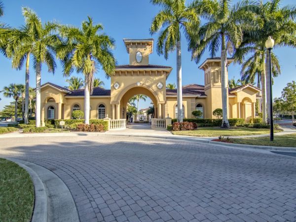 Fort Myers Condo 999672