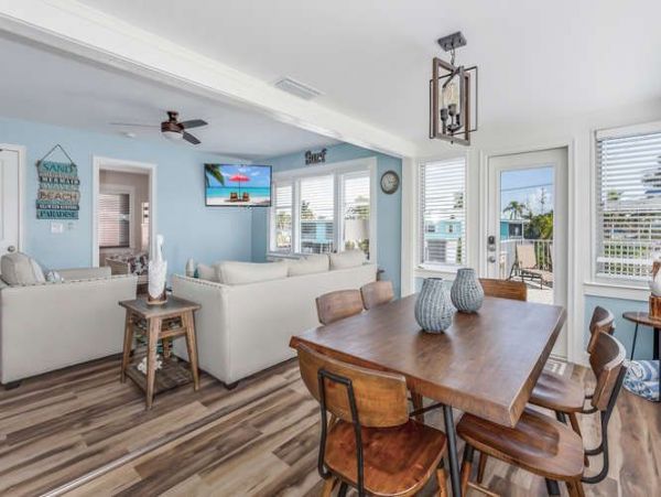 Fort Myers Home 999679