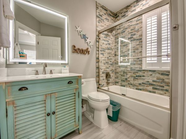 Luxurious Oceanside 3 Bedroom Vacation Home Walk To Beach