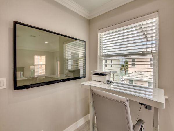 Luxurious Oceanside 3 Bedroom Vacation Home Walk To Beach