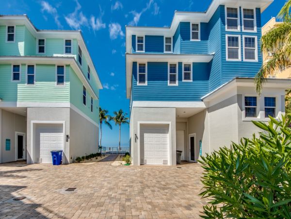 Luxury Gulf-Front Vacation Rental  Fort Myers Beach 3-Bedroom Home