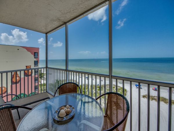 Fort Myers Beach Stroll Away 1-Bedroom Condo